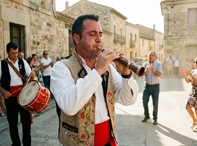 dulzaineros thumbnail